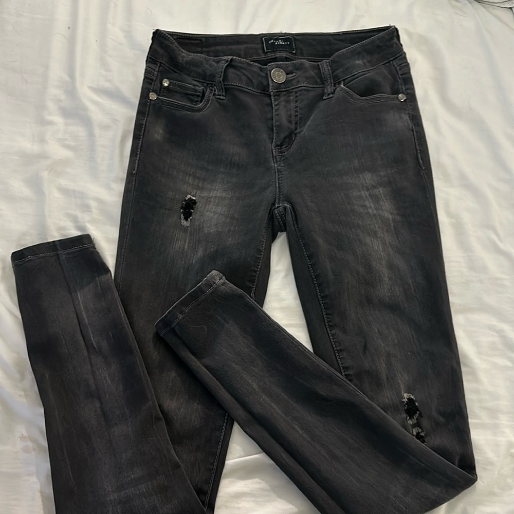 dark-gray skinny jean